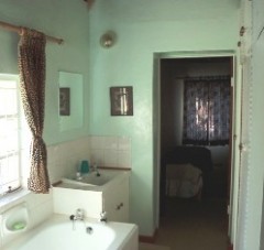 copy_of_rond_1_bath_snip.jpg
